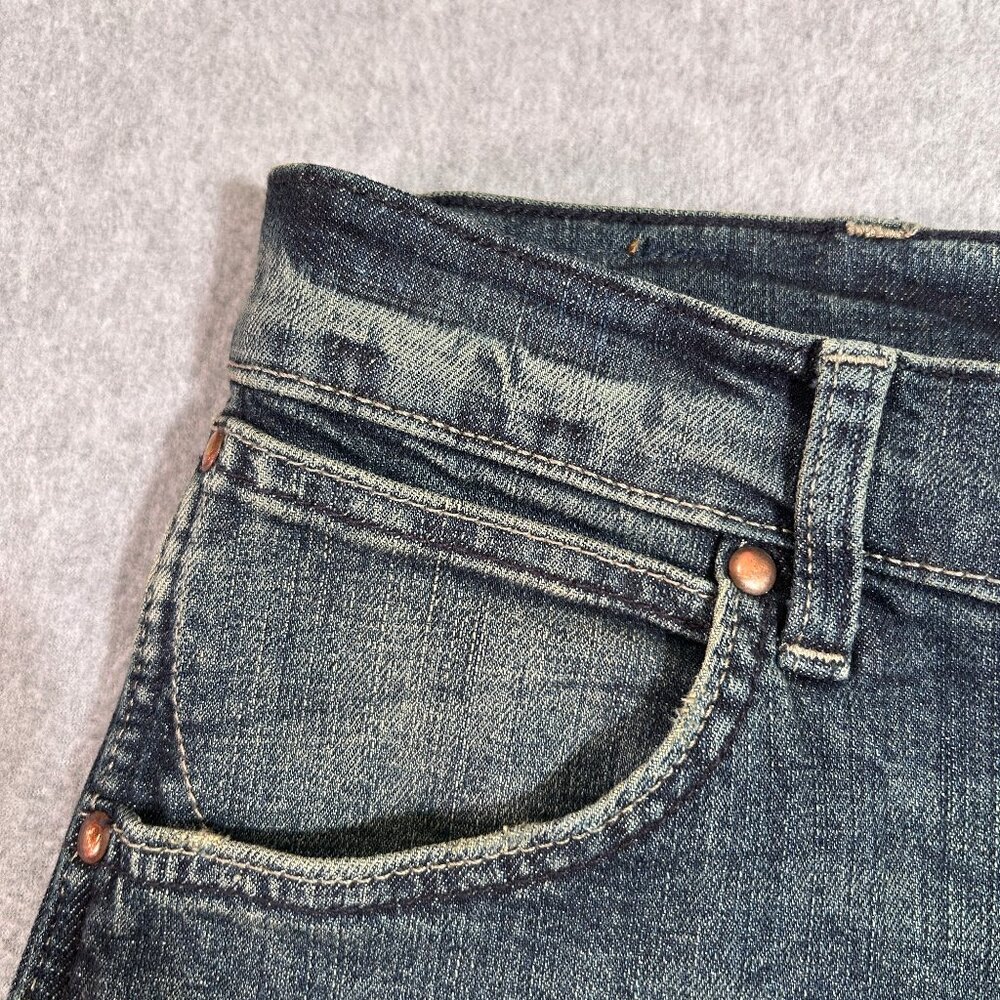 Wrangler Mens Jeans 38x30 Straight Fit Medium Wash - Picture 4 of 7